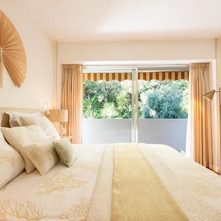 Cote D'azur Sea View Tennis Access Appartement *